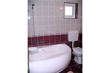 Roumanie Privát Moeciu de Jos, Extérieur